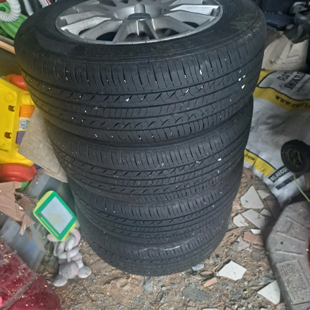 15" Fox Alloy wheels with 4 brand new tyres 4x108 - Image 2