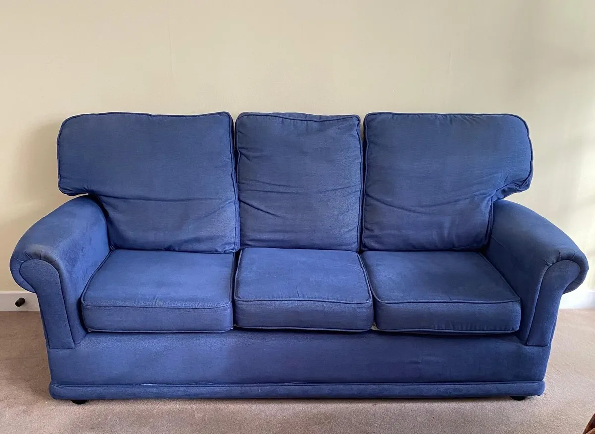 Blue 3-Piece Suite – €50 – Carrigaline - Image 1