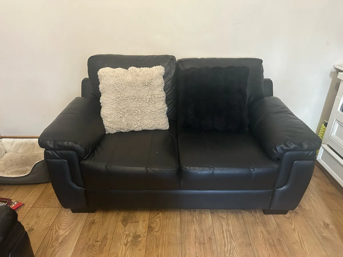 3 and 2 leather sofas - Image 2
