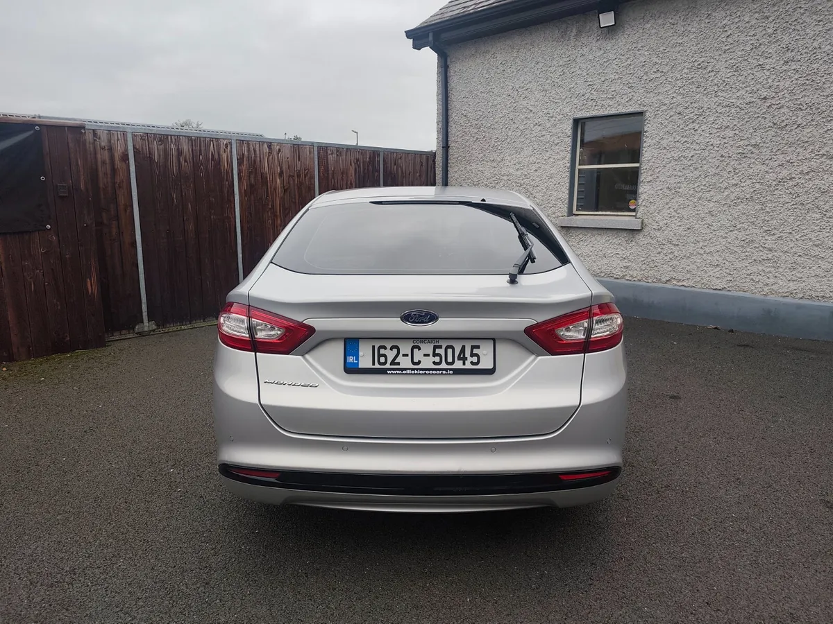 Ford Mondeo titanium 2.0 tdci tiny km 2016 - Image 4