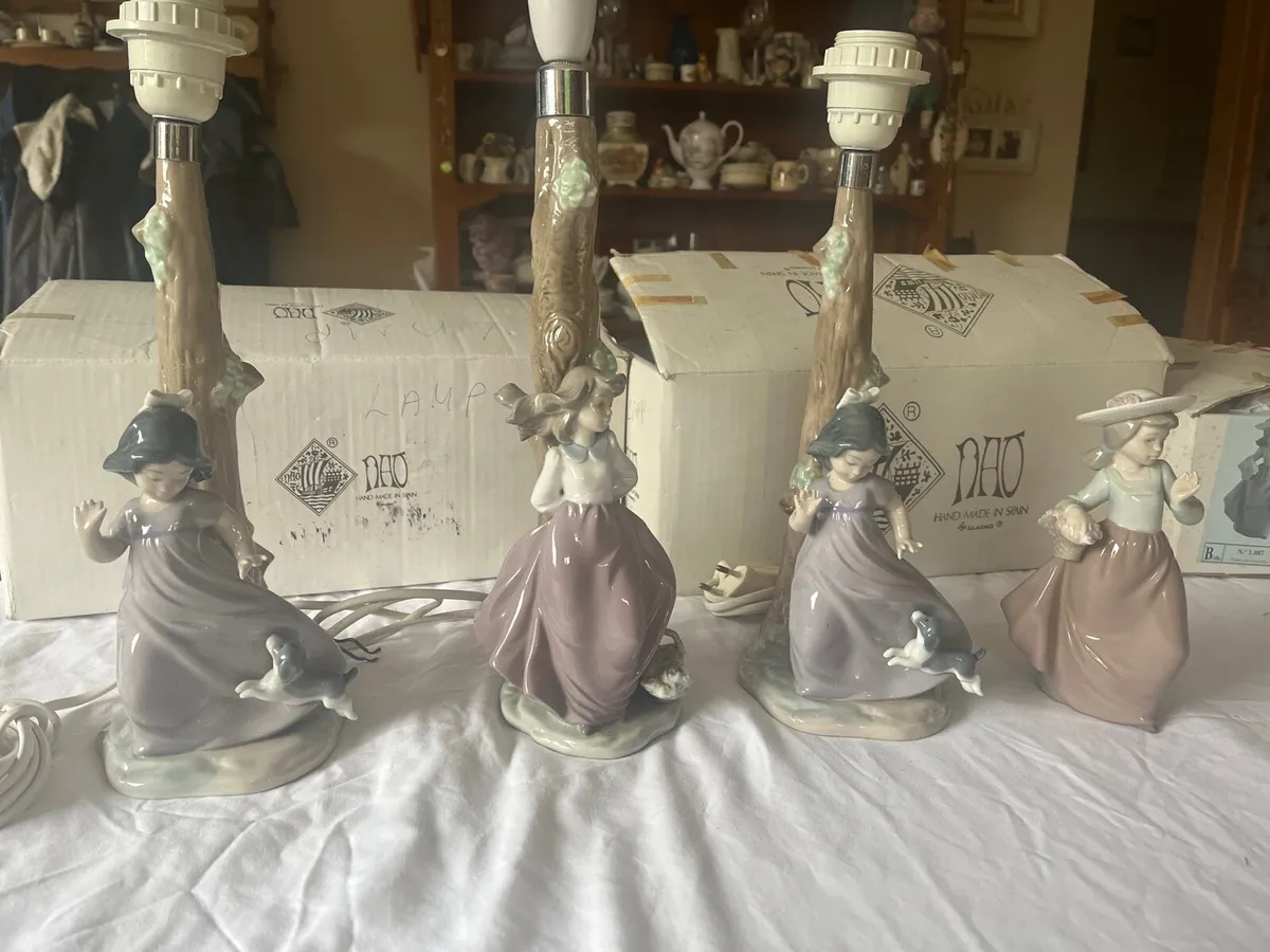 Nao by  lladro lamps - Image 1