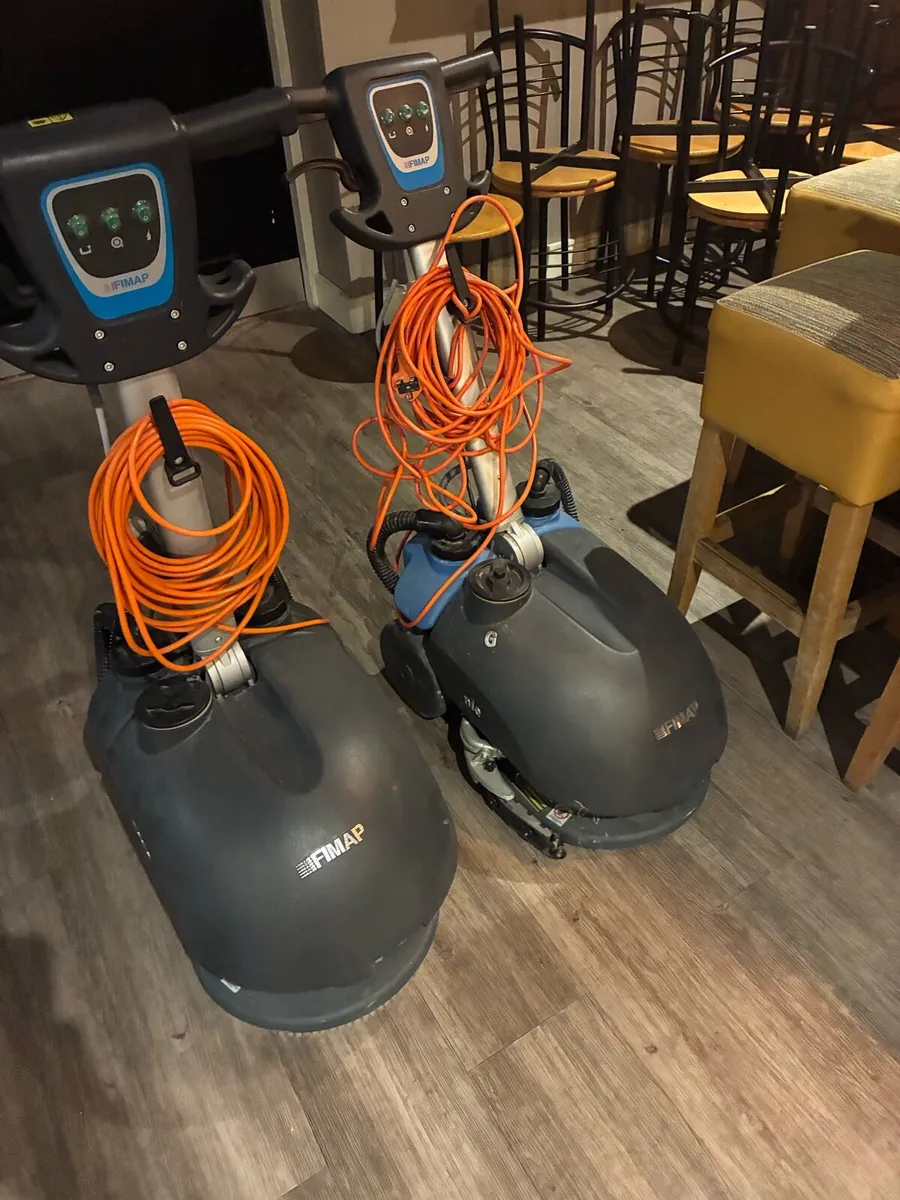 Wet floor cleaner and buffer - Image 1