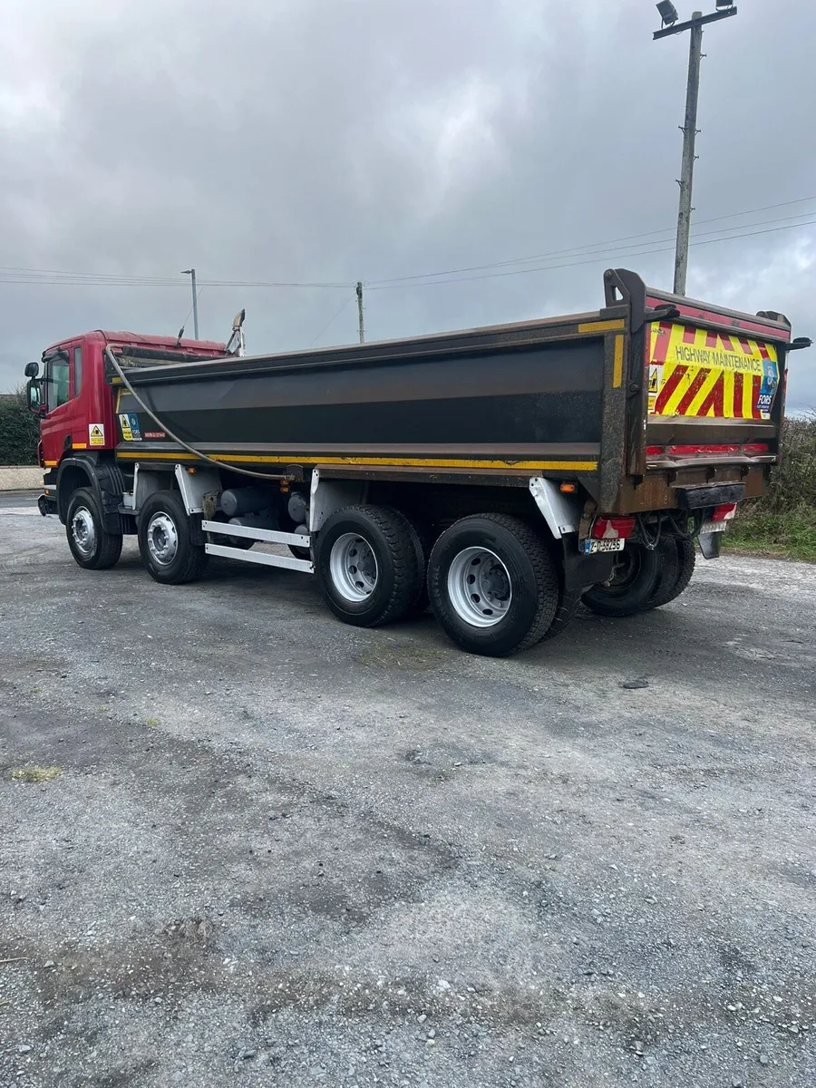 2012 Scania P400 8x4 manual Tipper - Image 4