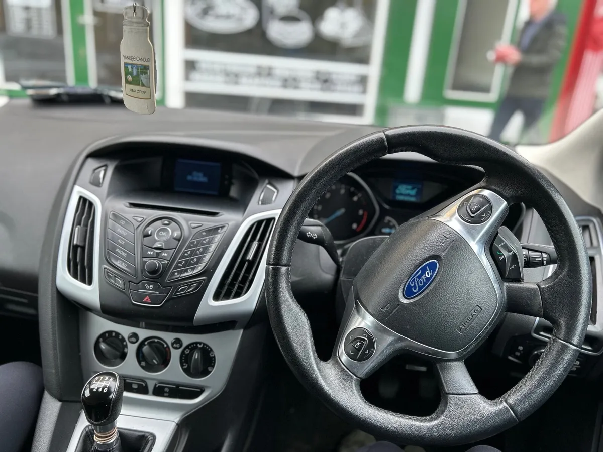 Ford Focus 2012 - Image 4