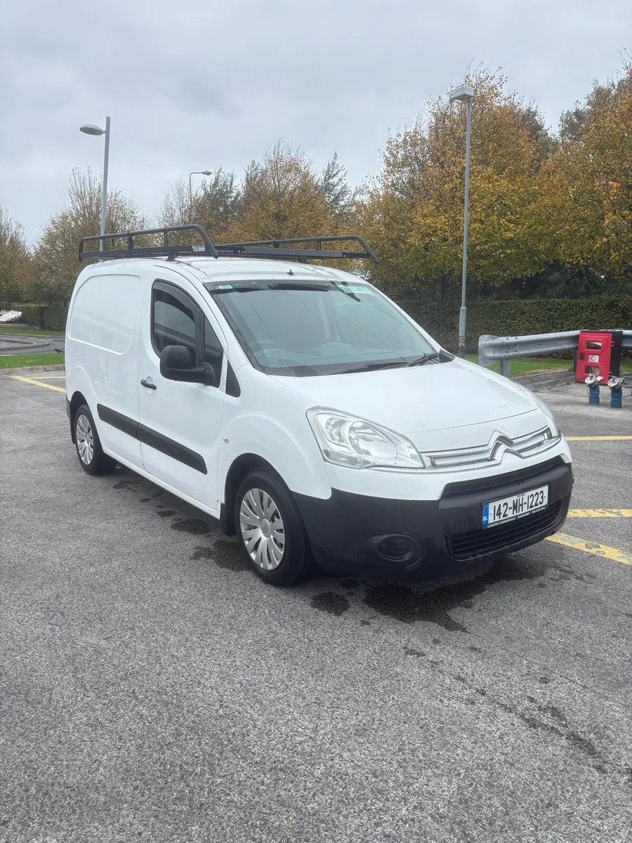 142 BERLINGO DOE’D 3 SEATS - Image 3