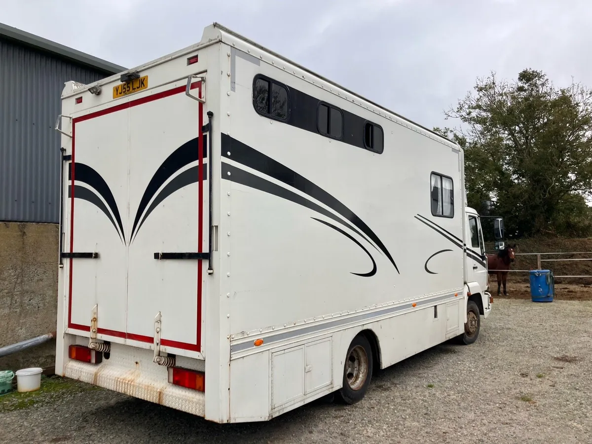Horse Lorry MAN 7.5T 3 Horse - Image 4