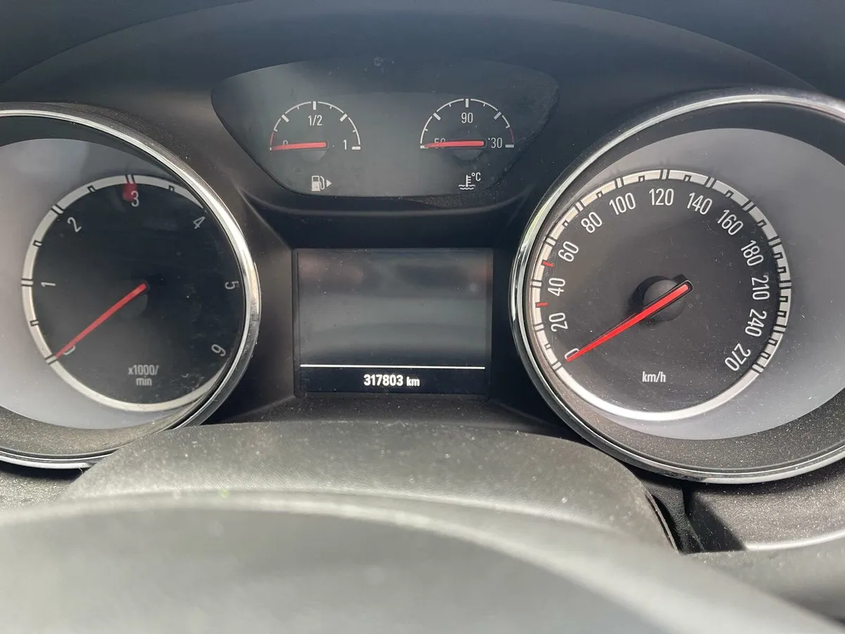 2016 opel astra diesel - Image 3