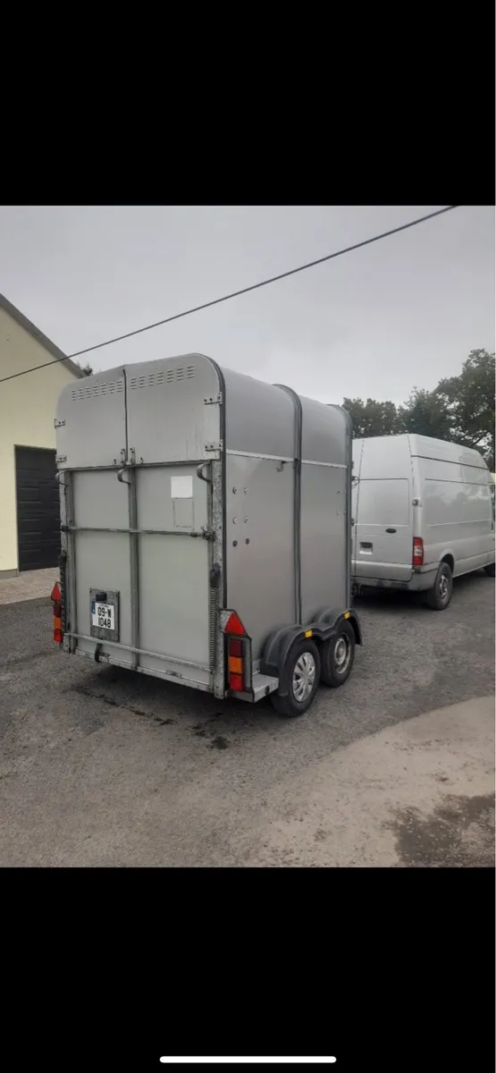 Ivor Williams 505 deluxe horse box - Image 2