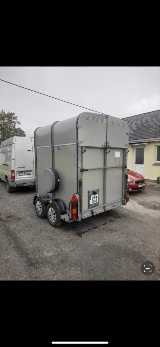Ivor Williams 505 deluxe horse box - Image 3