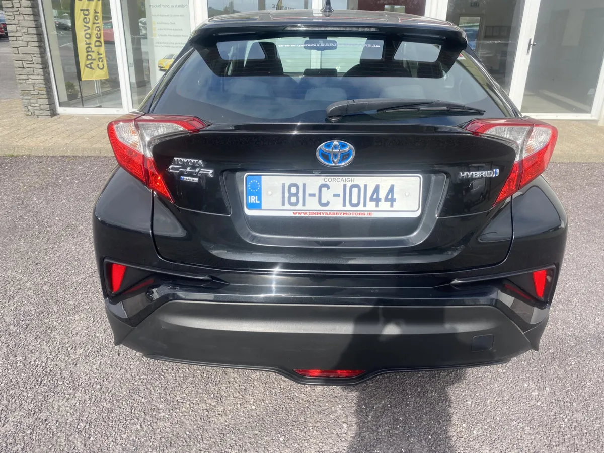 2018 Toyota CHR HYBRID LUNA 4DR AUTO - Image 4