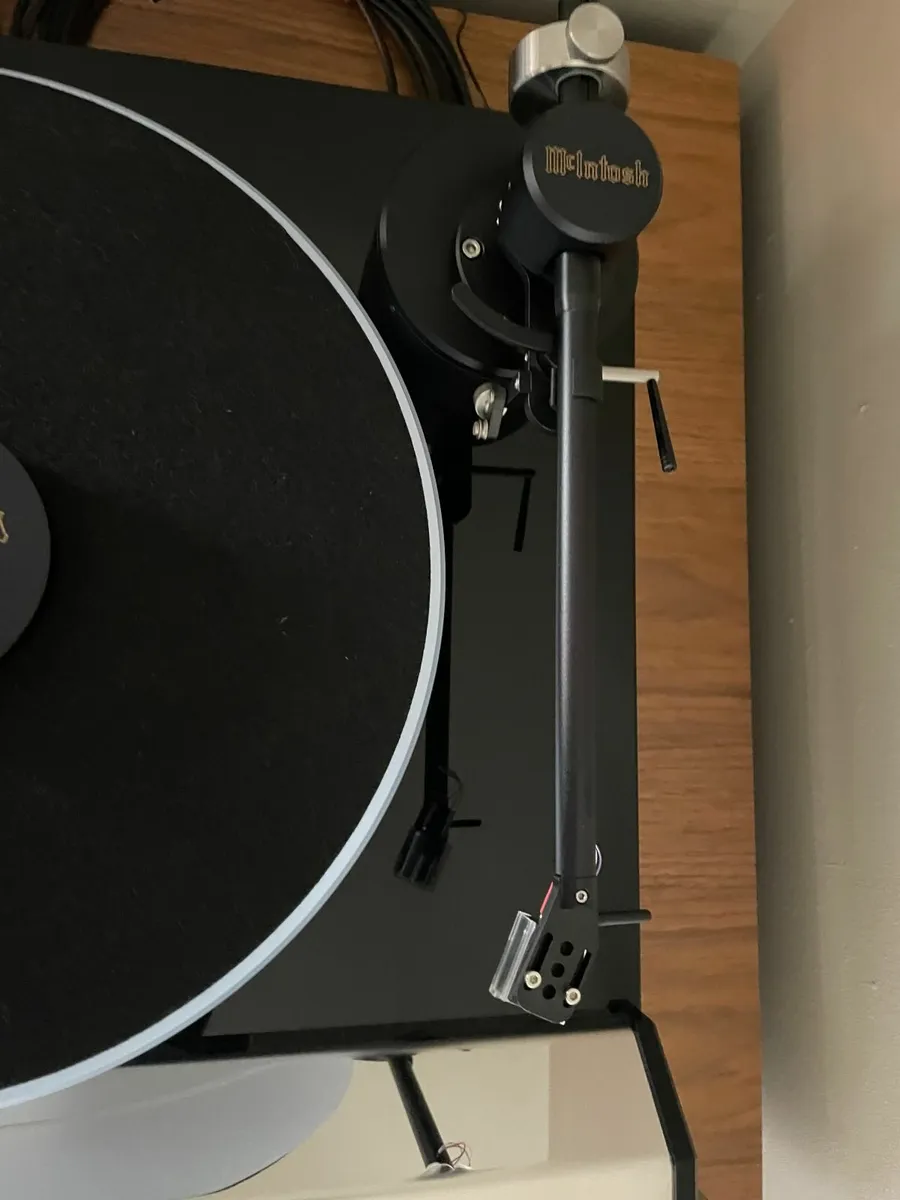 McIntosh MT10 Reference Turntable - Image 4
