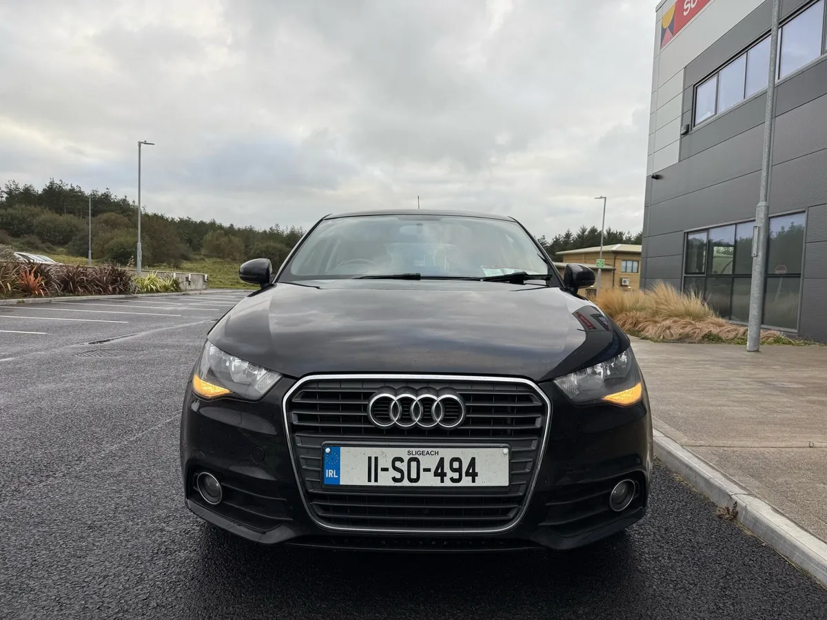 Audi A1 1.2tfsi 3DR, 2011 - Image 2