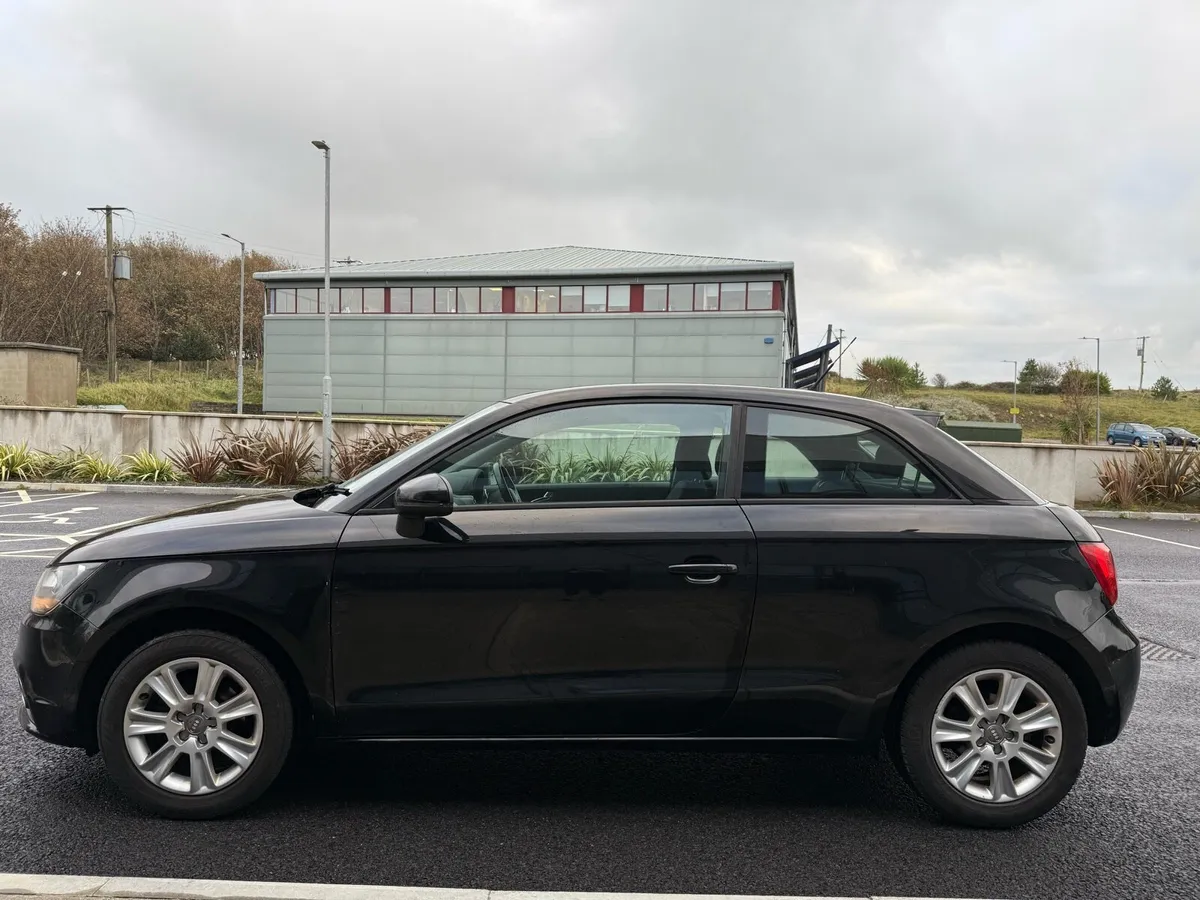 Audi A1 1.2tfsi 3DR, 2011 - Image 4