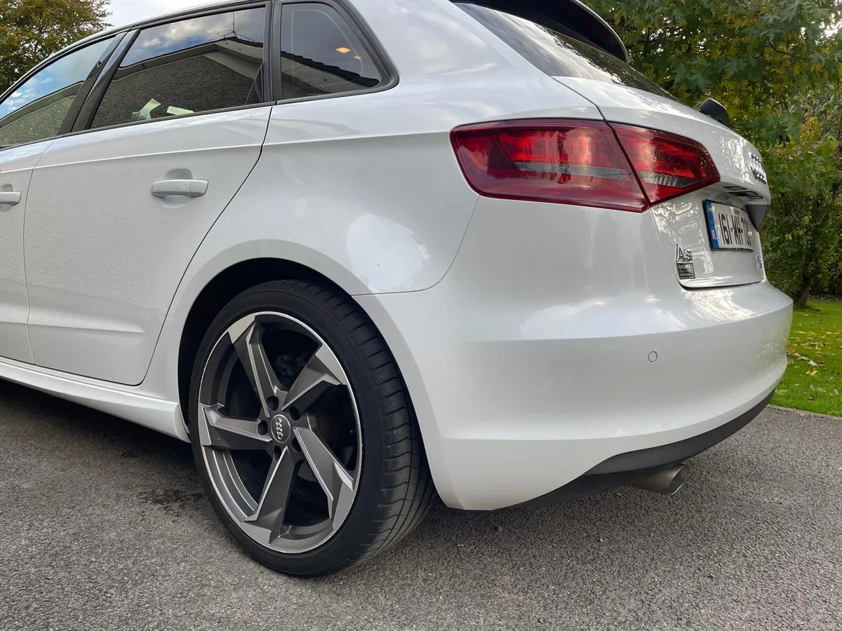 2016 Audi A3 SE 1.6 TDI 110 BHP BLACK EDITION STYL - Image 4