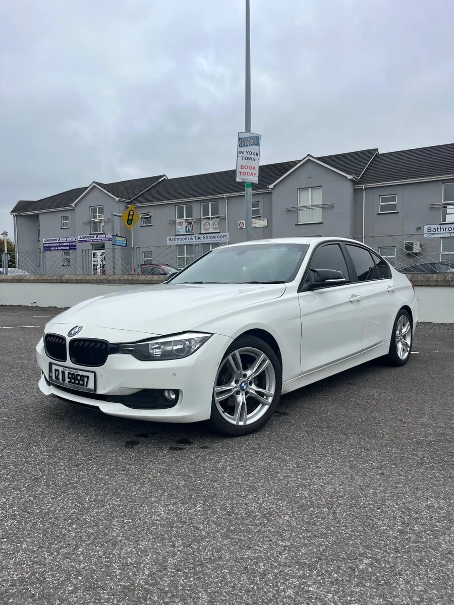 BMW 320D F30 2012 - Image 1