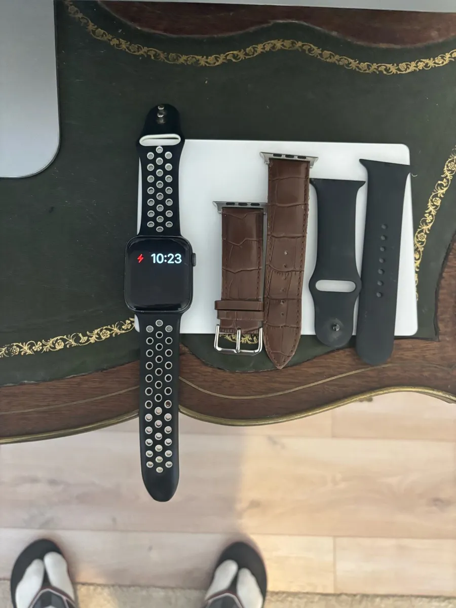 Apple Watch - Image 2