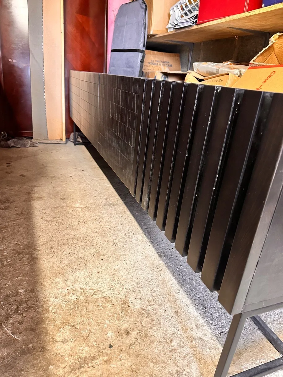 Tv Unit - Image 1