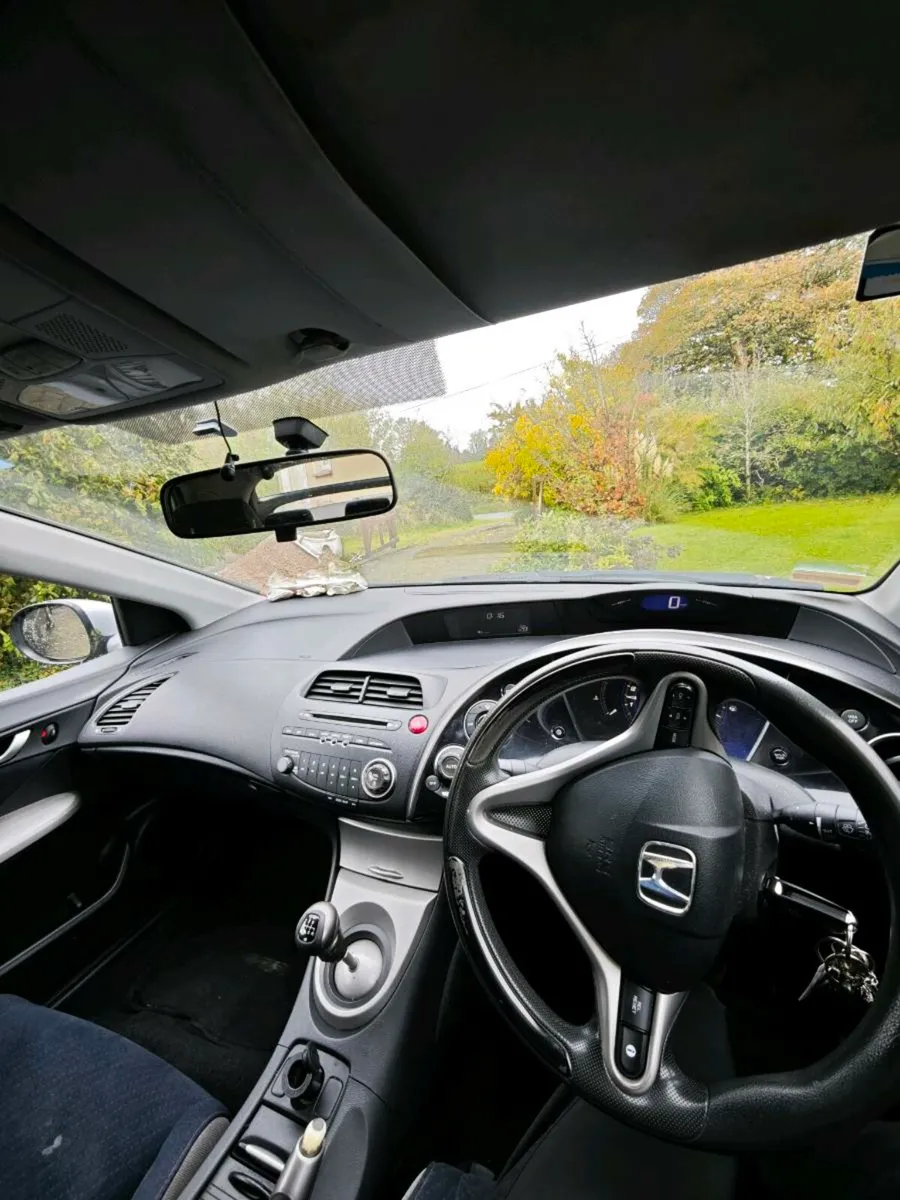 Honda Civic 07 - Image 2