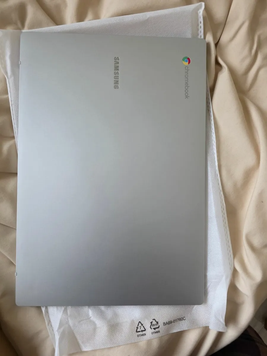 Chromebook - Image 1