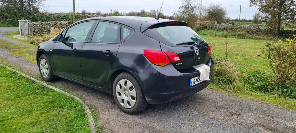 Car - Image 2