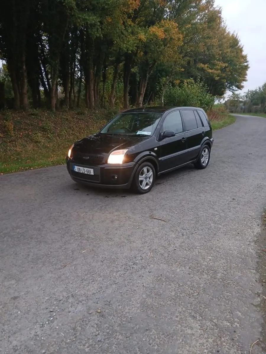 2008 Ford Fusion Diesel - Image 1