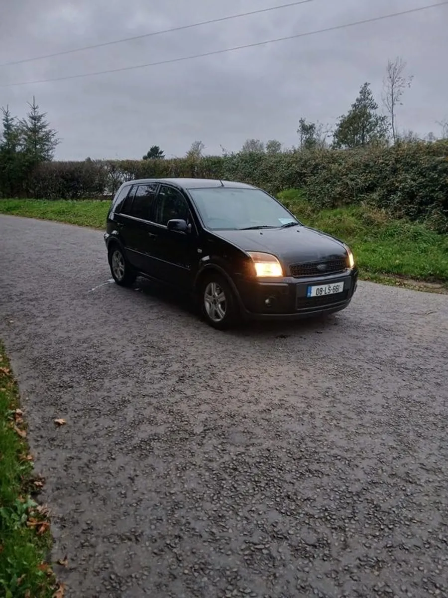 2008 Ford Fusion Diesel - Image 3