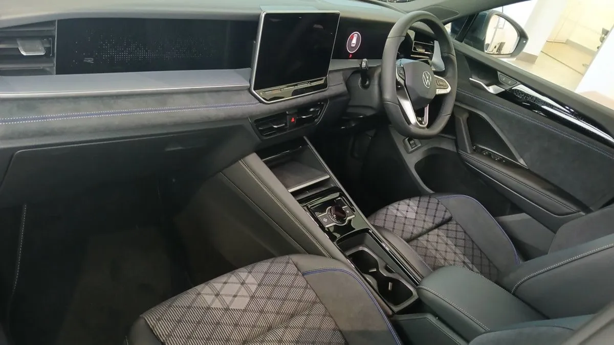 Volkswagen Tayron R-line Edition 75 2.0 TDI 150HP - Image 3