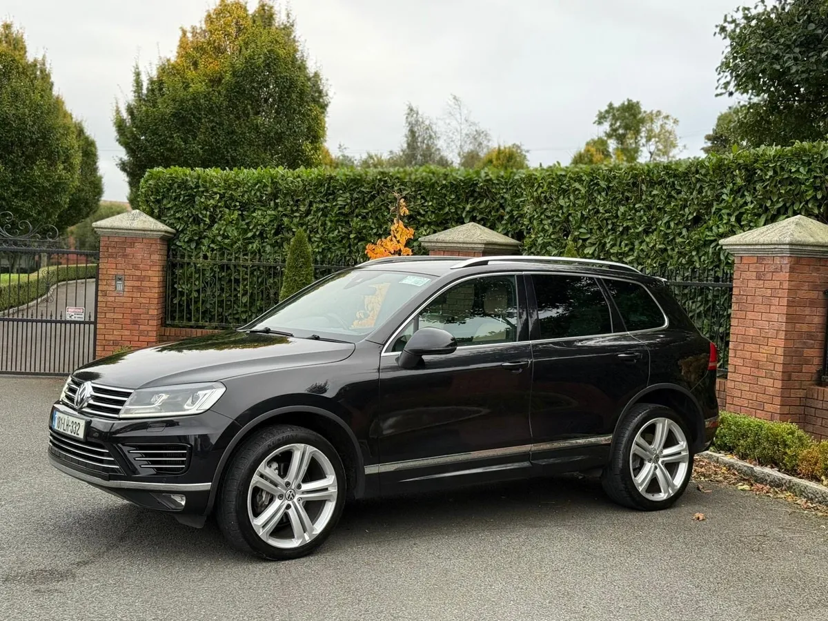 Commercial Volkswagen Touareg 2018 R line - Image 2