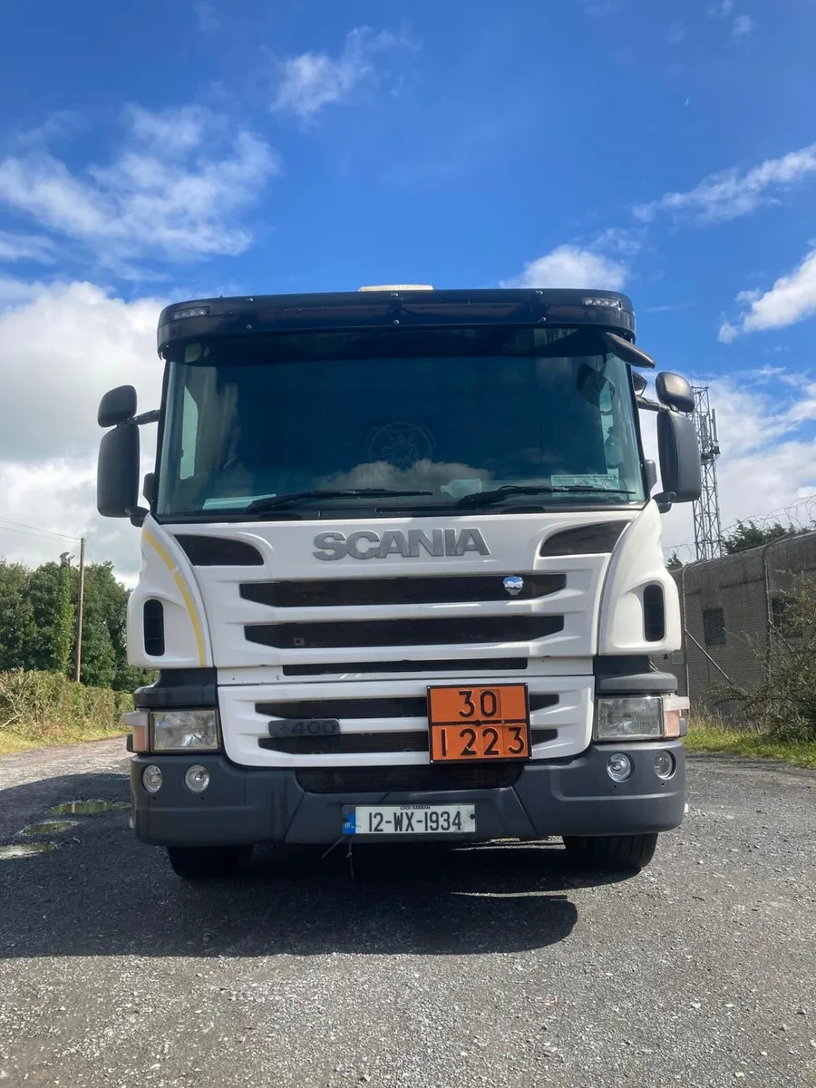 2012 Scania P400, manual, 6x2, rear steer tanker - Image 4