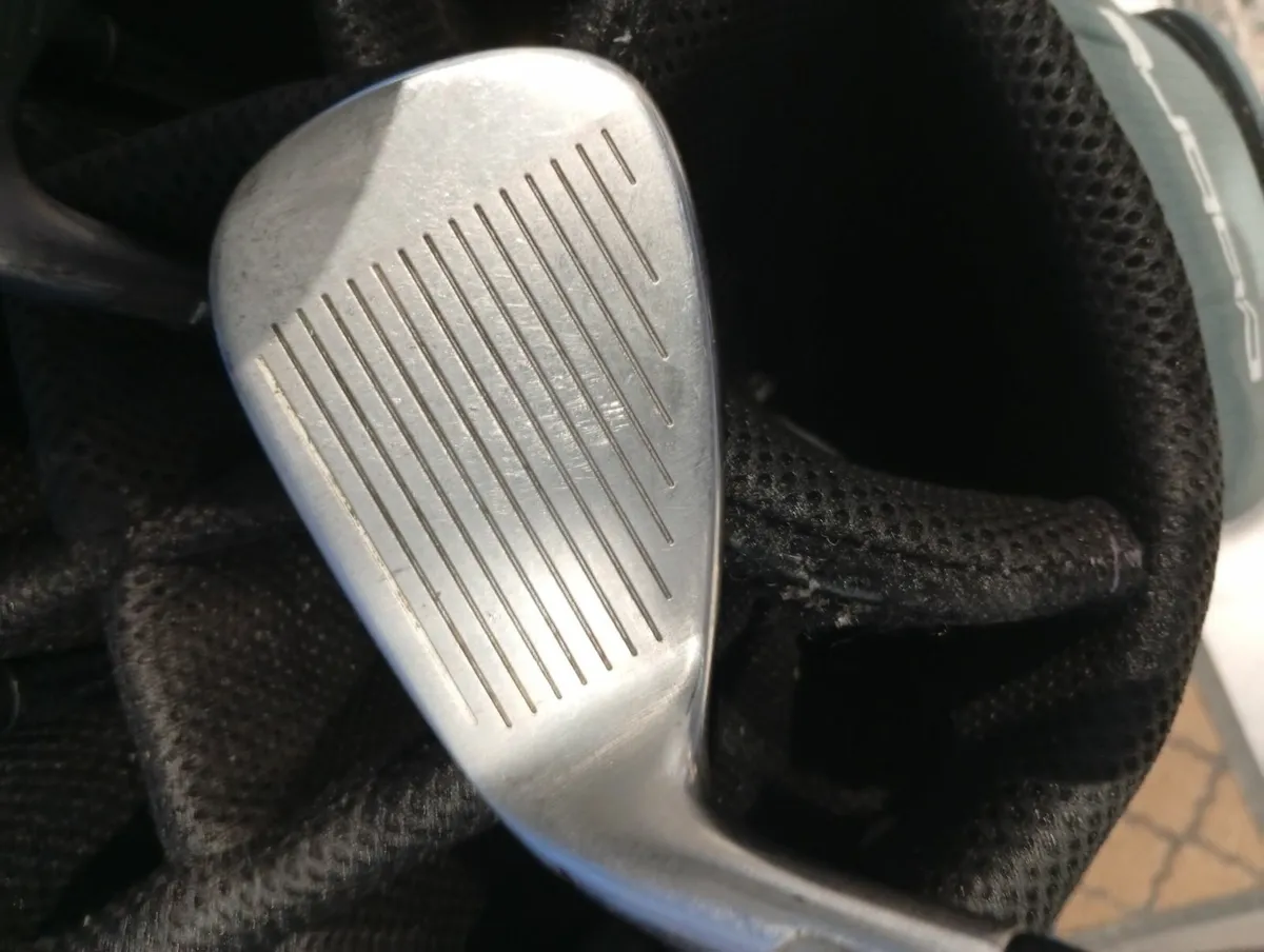 Golf clubs - Image 1