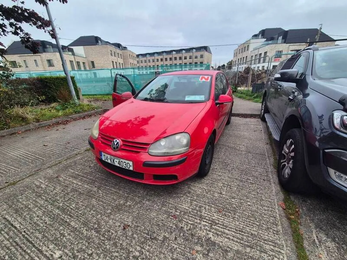 2004 Volkswagen Golf - Image 2