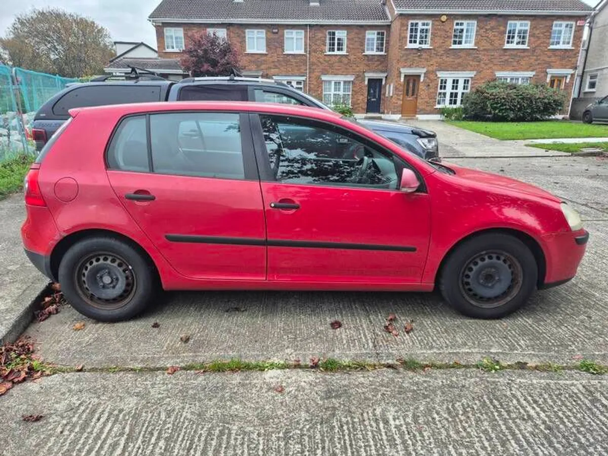 2004 Volkswagen Golf - Image 3