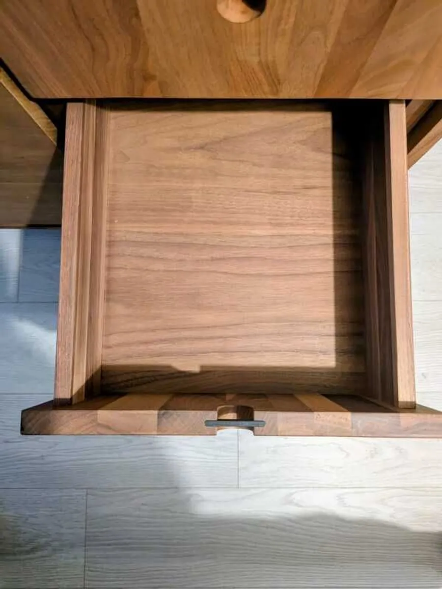 Superb solid walnut sideboard - Image 3