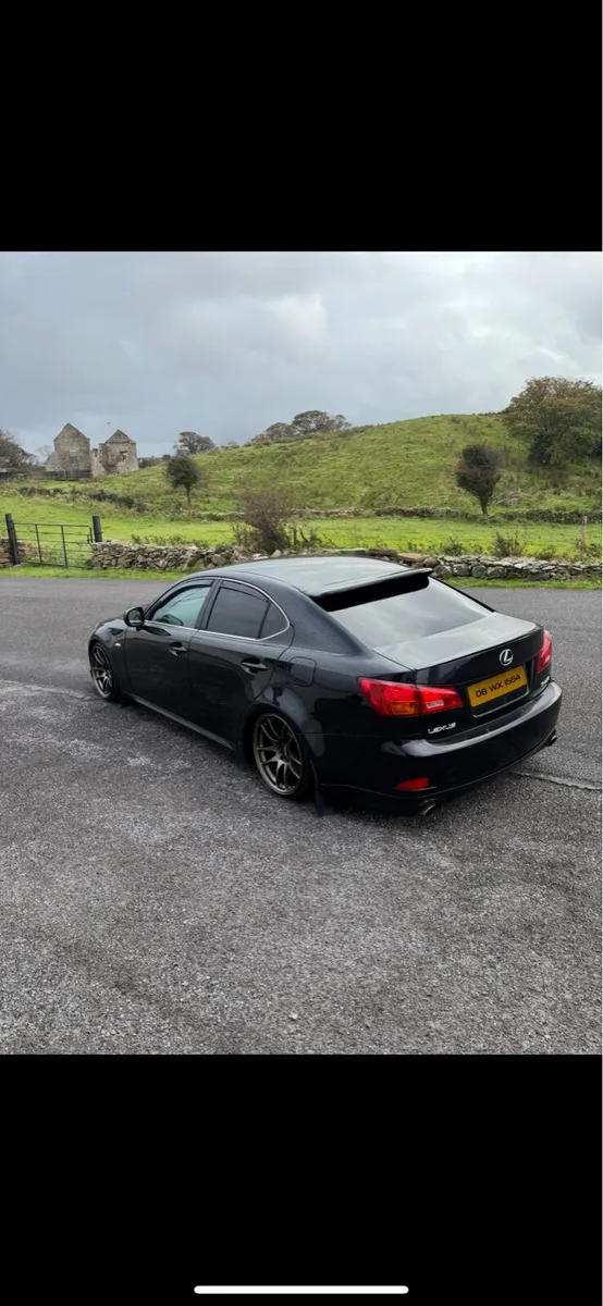 Lexus is250 sport - Image 2