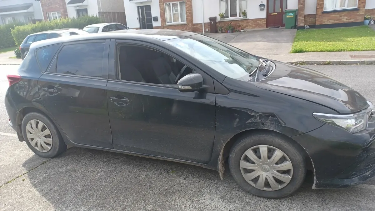 17 Toyota Auris VAN  1.4 DIESEL. DOE 1/26 - Image 3