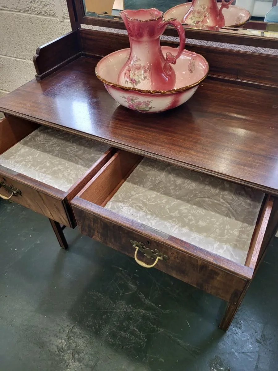 Lovely Vintage Dressing Table - Image 4