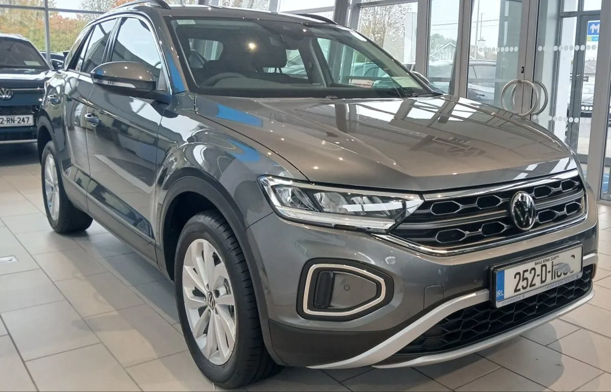 Volkswagen T-Roc Edition 75 2.0tdi 116HP  rear Vi - Image 1