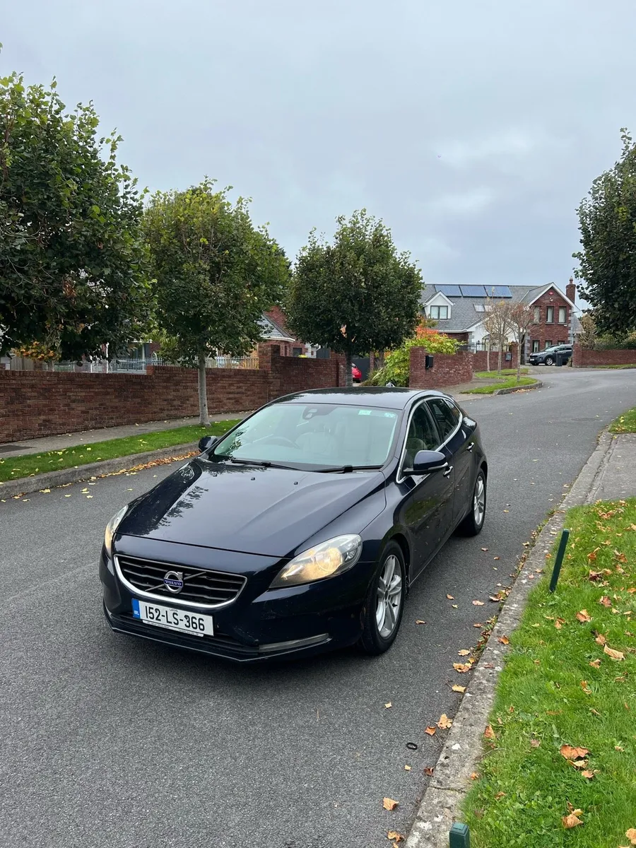 2015 Volvo V40 D2 Automatic 2.0 diesel | NCT 12/26 - Image 1