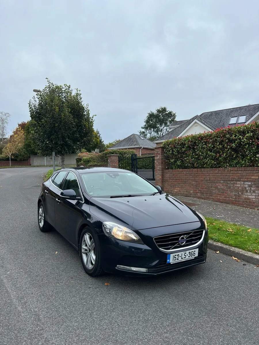 2015 Volvo V40 D2 Automatic 2.0 diesel | NCT 12/26 - Image 2
