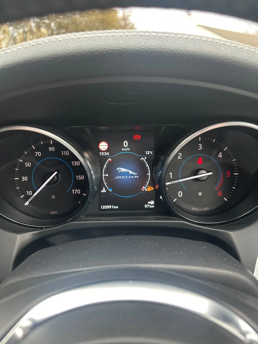 Jaguar XF 2016 RWD RSPORT 2.0D - Image 4