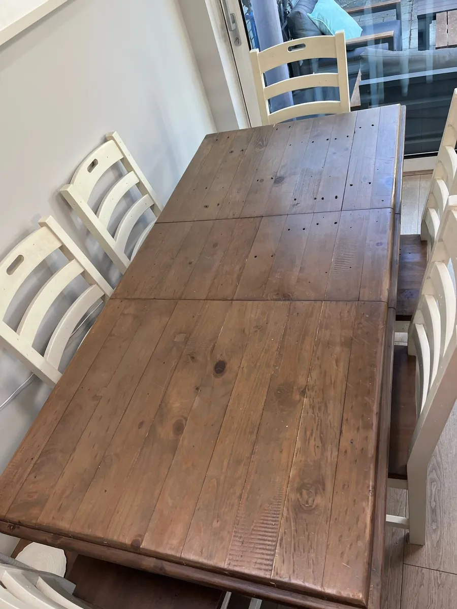 Dining table and chairs - Image 1
