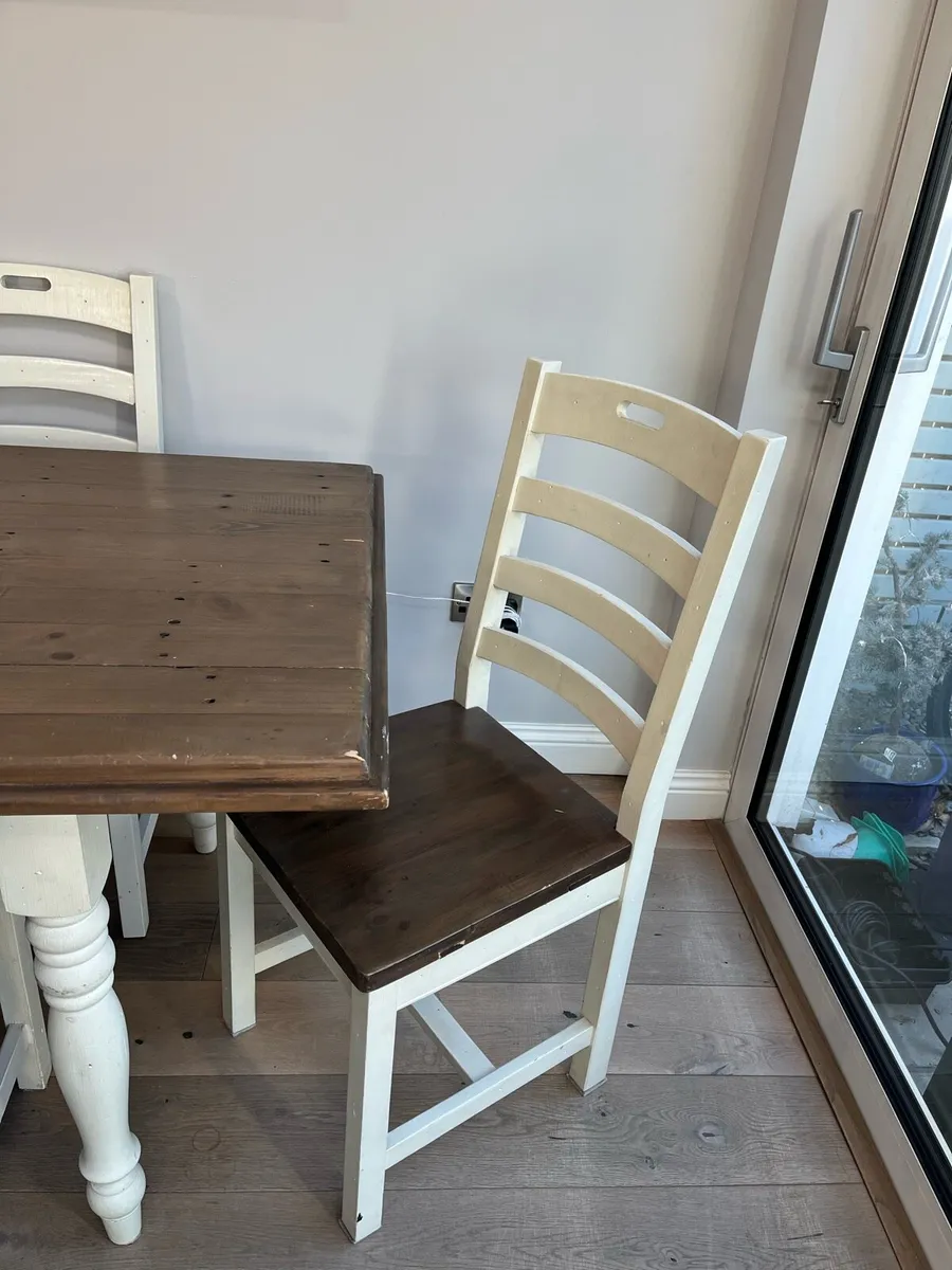 Dining table and chairs - Image 3