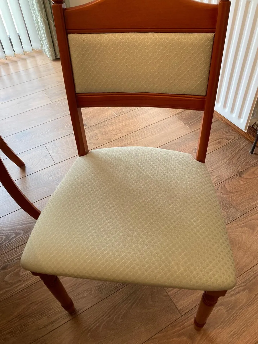 Dining Room Table and Chairs - Image 2