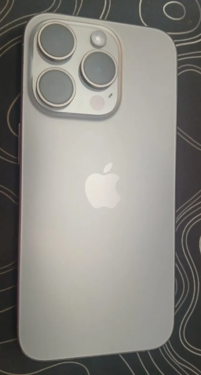 Apple IPhone 15 Pro - Image 2