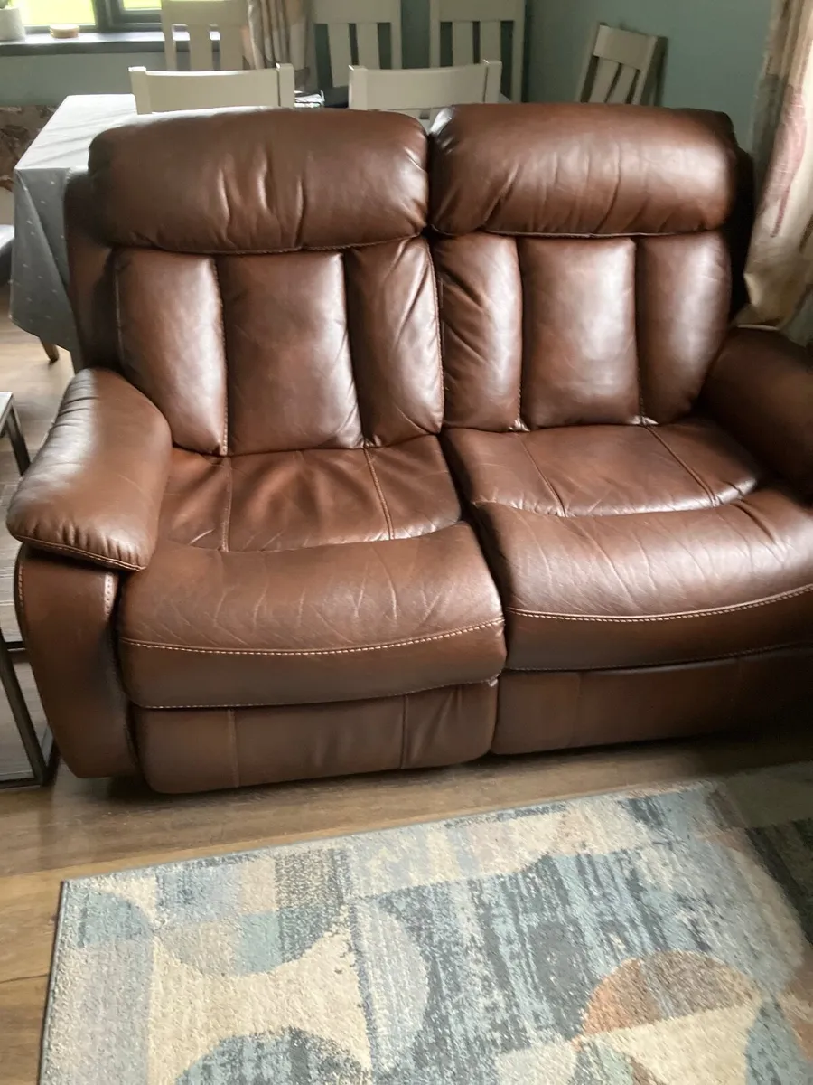 2 seater recliner couch - Image 1