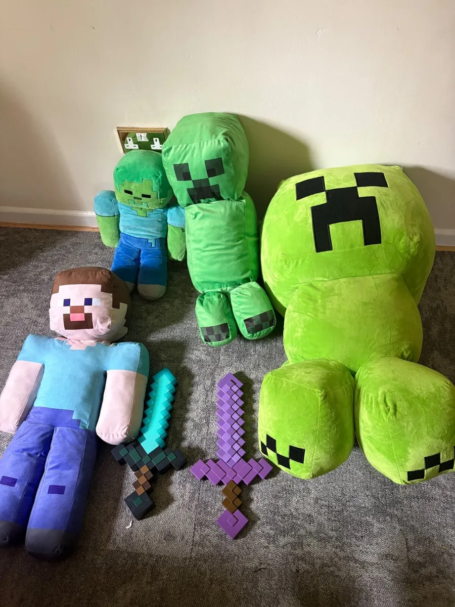 Minecraft plush toys. GIANT and smaller ones. - Image 3