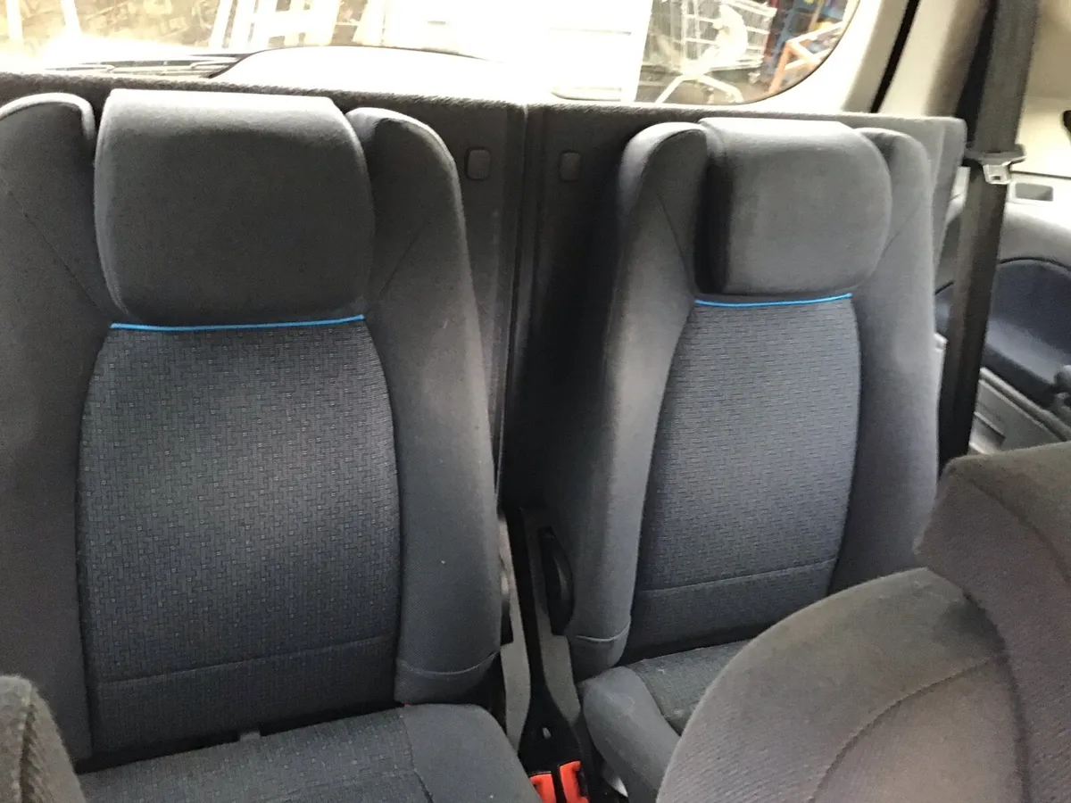 Car - Image 1