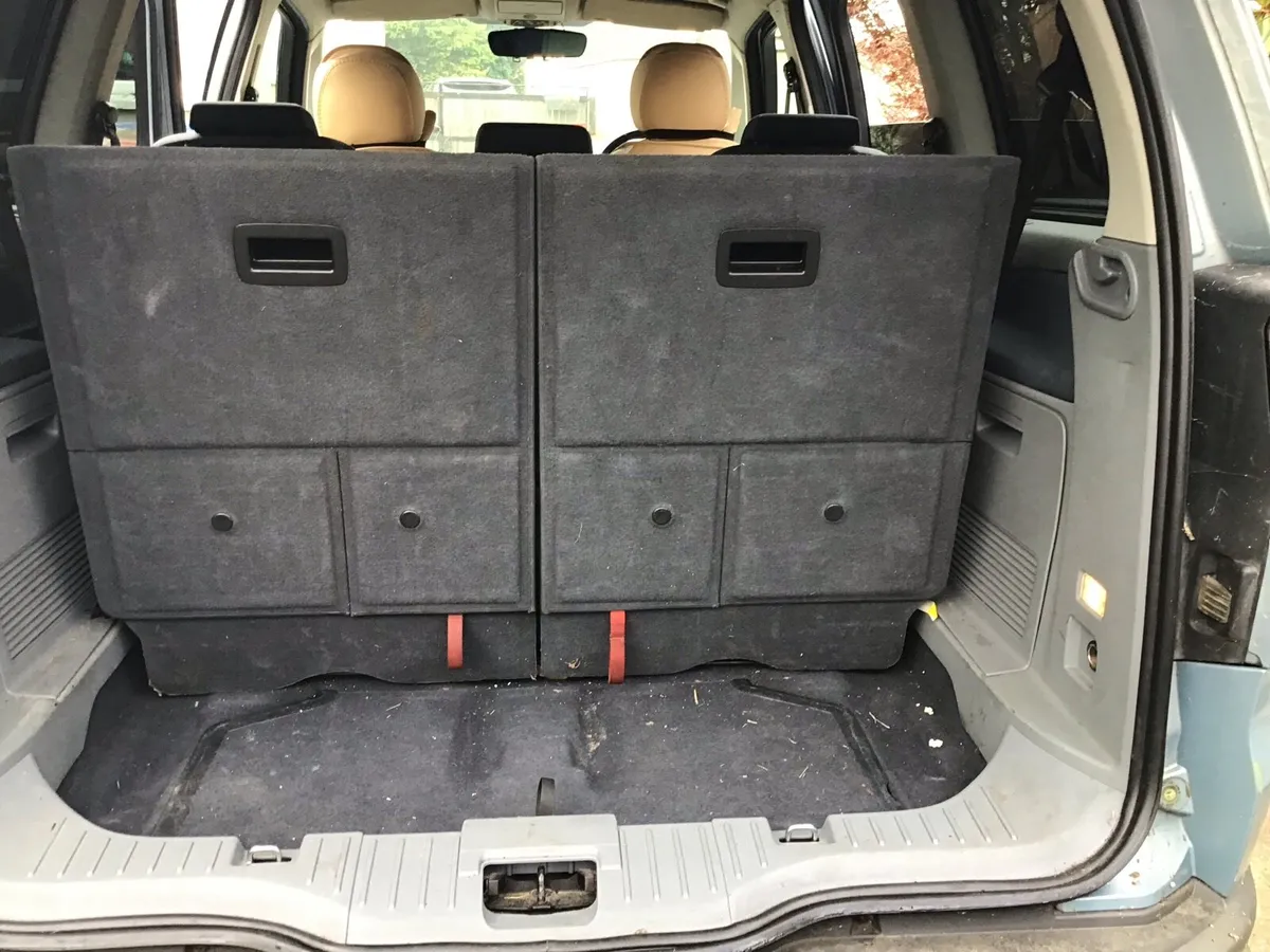 Car - Image 3