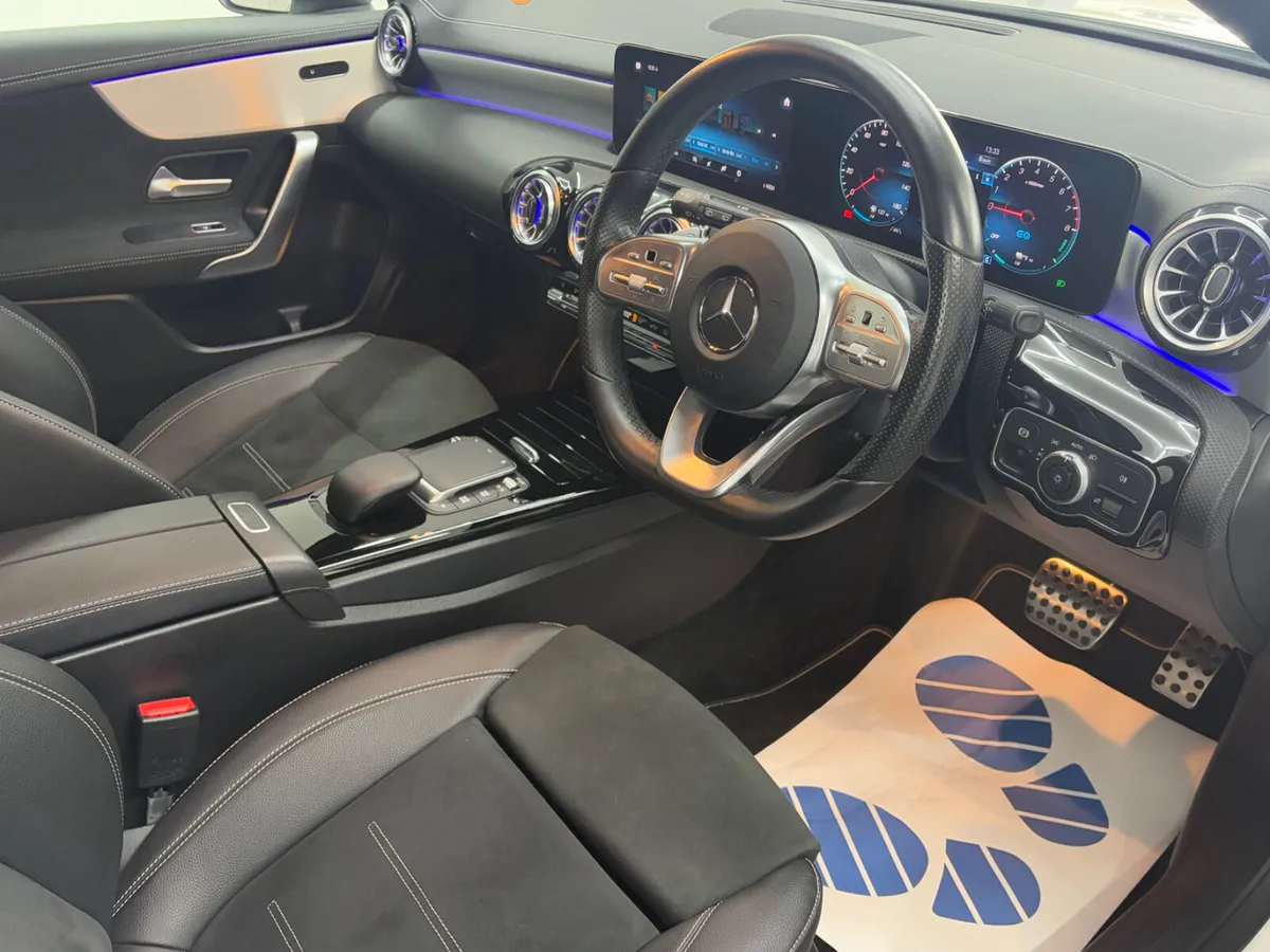 2022 Mercedes-Benz A250 AMG Premium 1.3P - Image 3