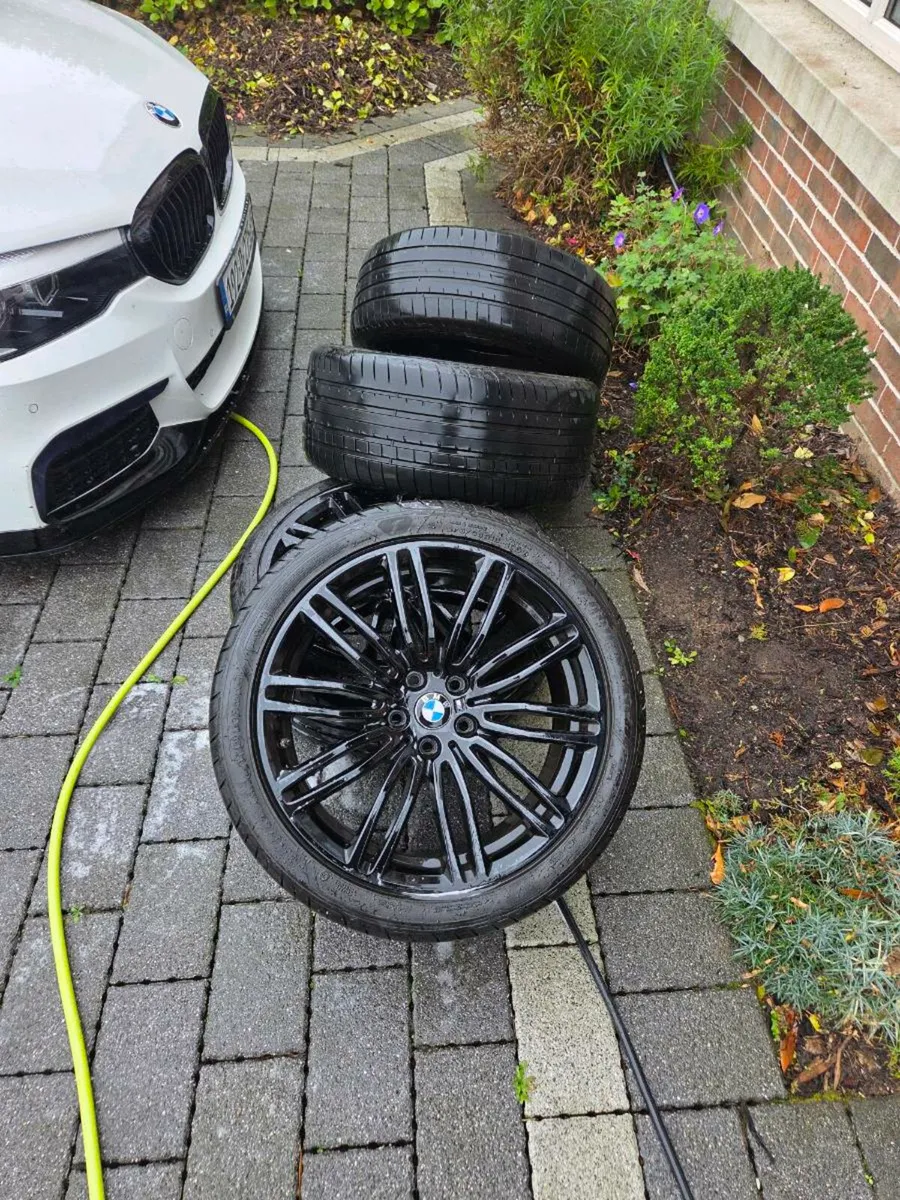 Genuine BMW 664M 19" Alloys - Black - Image 1